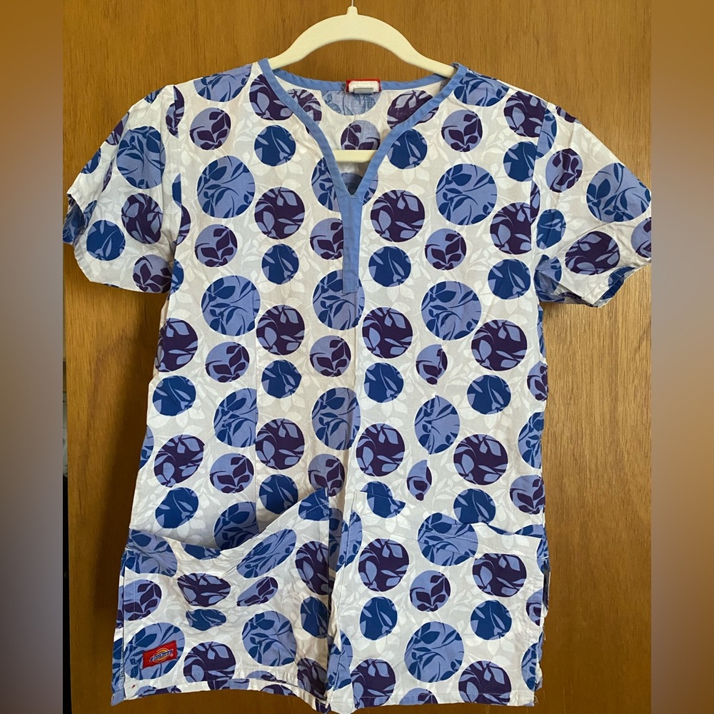 Dickies scrub top
